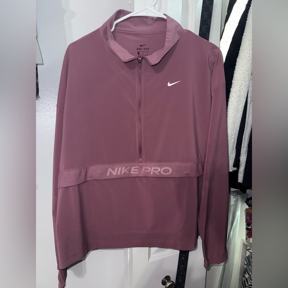 Women’s Nike pro jacket
